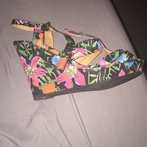 SIZE 8 CHARLOTTE RUSSE WEDGE HEELS